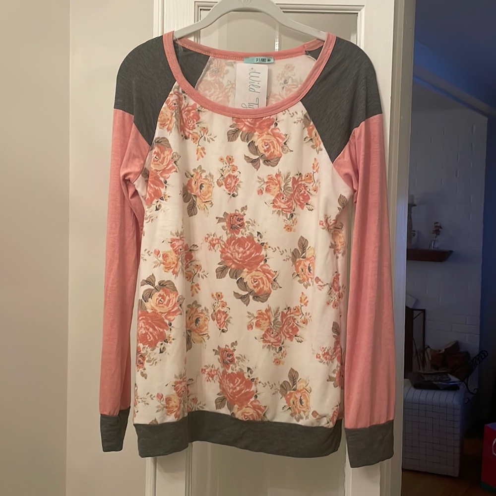 NWT Floral Long Sleeve Top size Medium